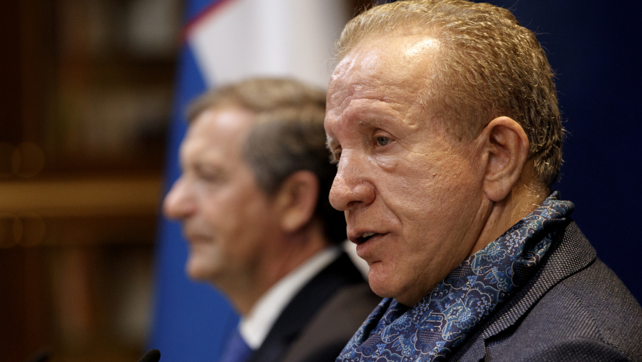 KUKNJAVA IZ PRIŠTINE "Bez Amerike nećemo preživeti ni dan"