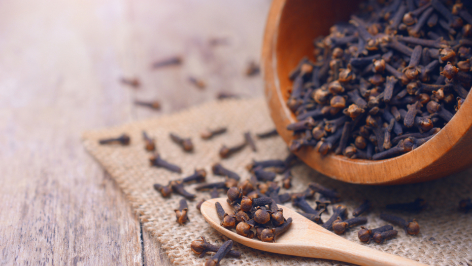 Prirodno rešenje: Karanfilić kao lek protiv parazita