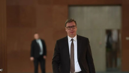 VUČIĆ DANAS NE IDE NA MITINGE Predsednik razgovara sa Srbima sa Kosova