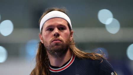 PROBLEMI ČUVENOG RUKOMETAŠA Legendarni Danac nedavno osvojio Svetsko prvenstvo, a sada će morati na dužu pauzu