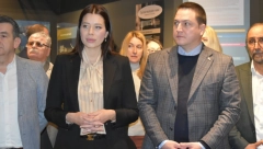 Vujović i Ružić dodelili plaketu pobedničkom učenikom timu za najbolji ekološki projekat (FOTO)