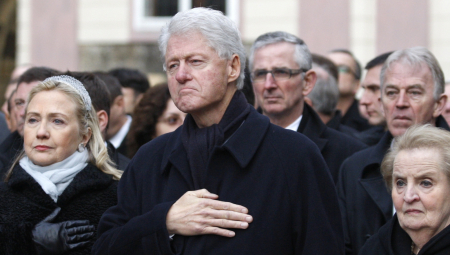 KLINTON SVE PRIZNAO NATO se proširio uprkos protivljenju Rusije!