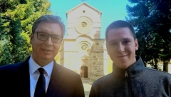 VUČIĆ POSETIO MANASTIR KOJI JE GRADIO DESPOT STEFAN Zajedno sa sinom Danilom poslao poruku NATO zlikovcima: Ubijali ste nas, ali srpski narod nikad neće biti pokoren!