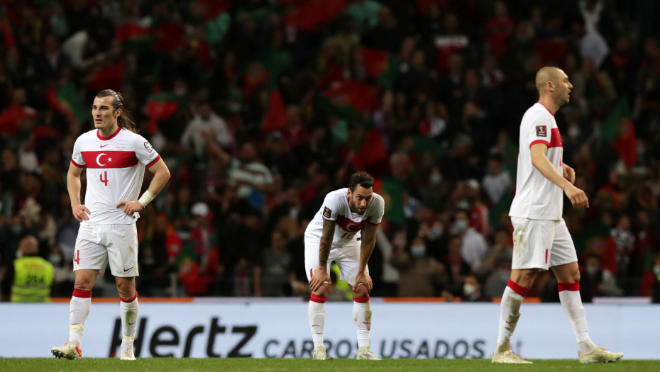 BUDIĆU SE SVAKE NOĆI ZBOG OVOG PENALA! Tragičar Turske završio karijeru!