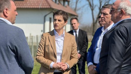 ANA BRNABIĆ UVERENA: Građani će 3. aprila izabrati put u budućnost a ne povratak u prošlost
