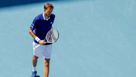 MAREJ LAK ZALOGAJ Medvedev nastavio "lov" na Đokovića!