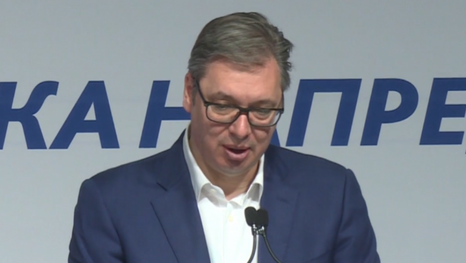 VUČIĆ OBJASNIO HEJTERIMA A čime pristalice SNS da dođu nego autobusom, majke ti? BMW-om da se voze?  (FOTO/VIDEO)