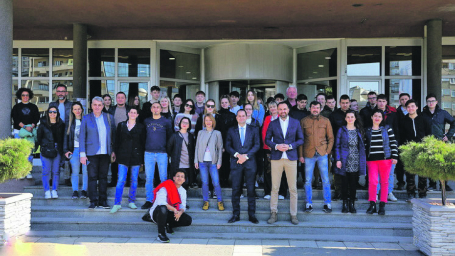 PROJEKAT EU Đaci iz pet zemalja u Kragujevcu „hvataju datum”