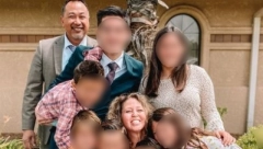 ŽIVELI SU U PAKLU, GLADNI I BEZ IGDE IKOG Par je usvojio sedmoro braće i sestara nakon što su im roditelji poginuli u saobraćajnoj nesreći