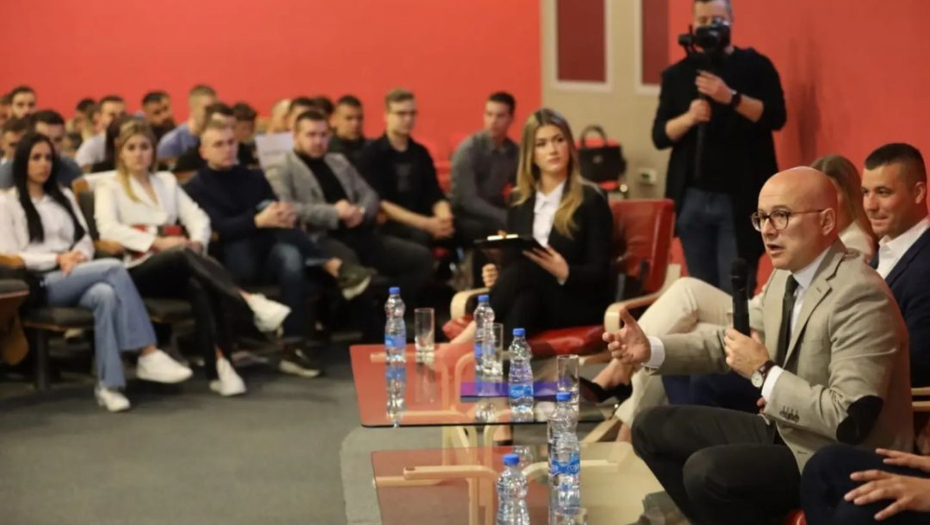 PRELOMNI MOMENAT Miloš Vučević otkrio kada je odlučio da se bavi politikom (FOTO)