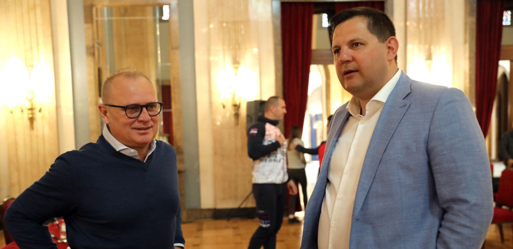 VESIĆ I BOROVČANIN SAOPŠTILI... Istorijski iskorak srpskog boksa: Uskoro trenažni centar u Beogradu!