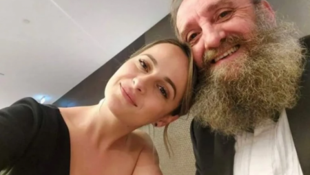 SRPSKI POLITIČAR (67) IMA 36 GODINA MLAĐU SUPRUGU Čekaju bebu, a Vesna je sada prvi put pokazala stomak