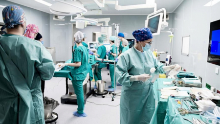 TRUDNICA ZARAŽENA MORBILAMA PREBAČENA NA INFEKTIVNU Strah od malih boginja u Srbiji raste, dovoljna je samo kapljica da se inficirate, dr Ristović savetuje, "proverite antitela"