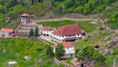 ZADUŽBINA ZETA KNEZA LAZARA Iz albanskih sela koja okružuju ovu svetinju još se gleda sa strahopoštovanjem