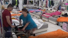 LEKARI STIGLI PO MILJANU, HITNO PREVEZENA! Bebica je jedva probudio, pa je imalo šta da se vidi (VIDEO)