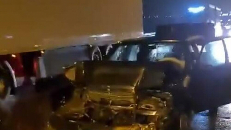 AUTOMOBIL POTPUNO SMRSKAN! Bivši zadrugar doživeo stravičnu saobraćajku, objavljen snimak sa lica mesta! (VIDEO)