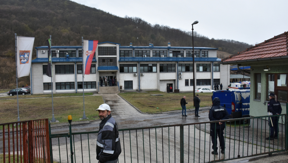 Oko 20 rudara u rudniku "Soko" i dalje zarobljeno, u toku akcija izvlačenja, desetak već spaseno