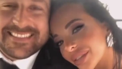 JELENA PEŠIĆ IZAŠLA IZ BOLNICE Mladen Vuletić jedva dočekao da objavi emotivnu fotografiju iz doma, par nikad srećniji (FOTO)