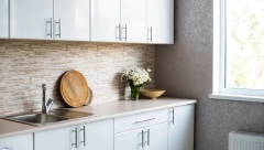 REŠITE SE MRLJA POMOĆU NOVIH TRIKOVA Uklonite masne fleke sa kuhinjskih zidova