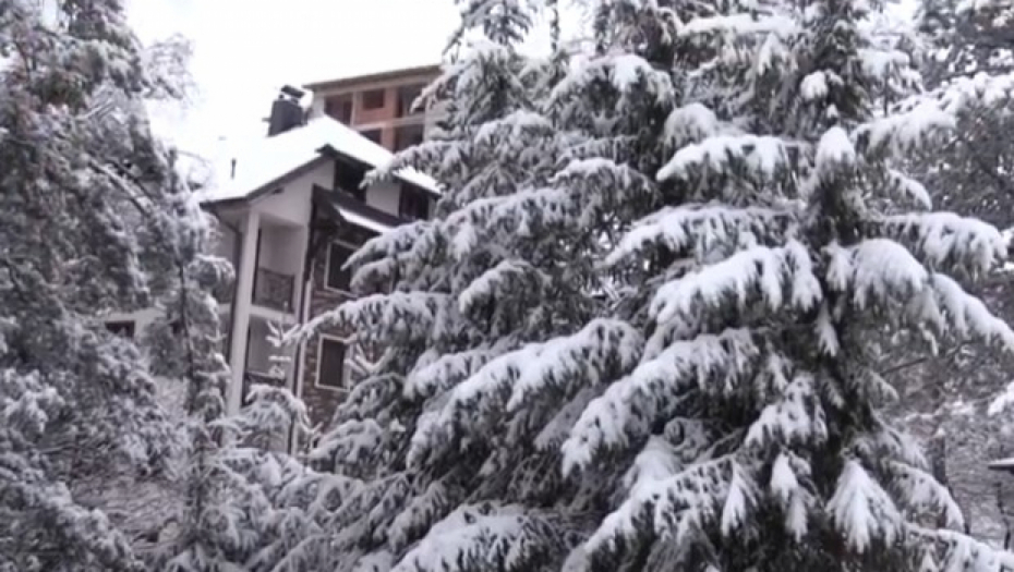 ZAVEJALO U APRILU, SNEG USRED PROLEĆA U ovom kraju u Srbiji zabeležena temperatura ispod nule (FOTO)