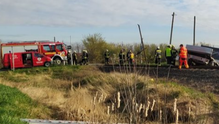 VOZ SMRSKAO AUTO Rampa bila podignuta kod Sremske Mitrovice
