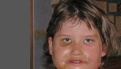 ZBOG IZGLEDA SU JE MALTRETIRALI I TUKLI Školu je zbog nasilja napustila, a sada je model (FOTO, VIDEO)