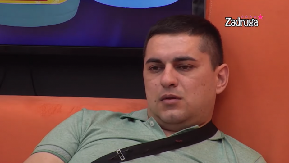 EVO GDE JE I ŠTA RADI BEBICA! Dok Kulićeva misli da ga se rešila, Macanović muči muku na ovom mestu!