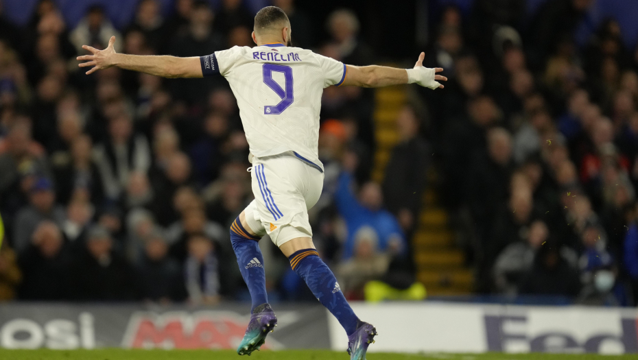 DRUGI IGRAJU FUDBAL, BENZEMA DAJE GOLOVE! Het-trik Francuza protiv šampiona Evrope, Viljareal šokirao Bajern! (VIDEO)