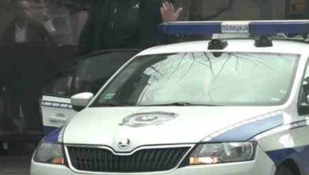 UŽAS U BARAJEVU Muž izbo ženu nožem - napao suprugu, pa sebi prerezao vrat