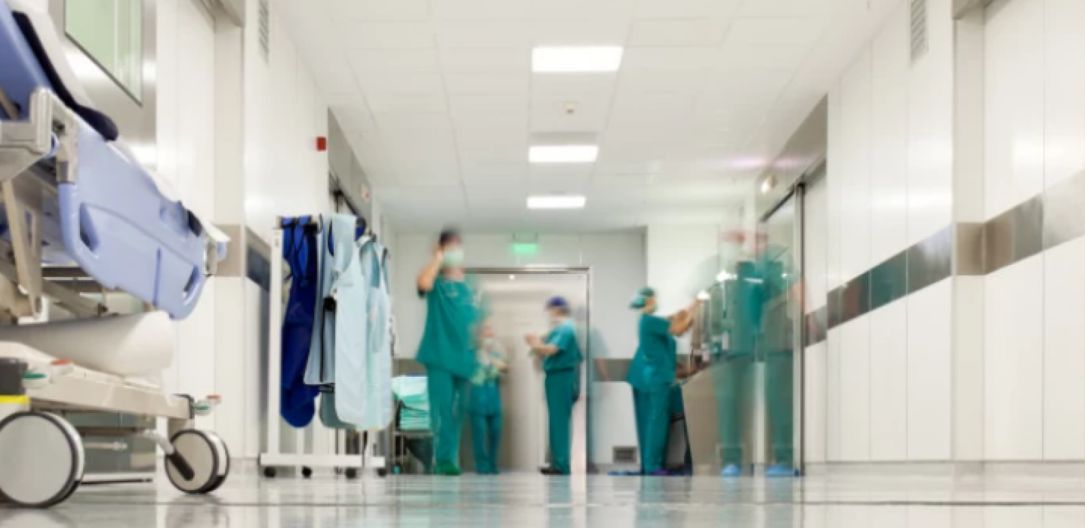 DEČAK SA MISTERIOZNIM HEPATITISOM PREBAČEN U ITALIJU Lečenje u Bergamu plaća država