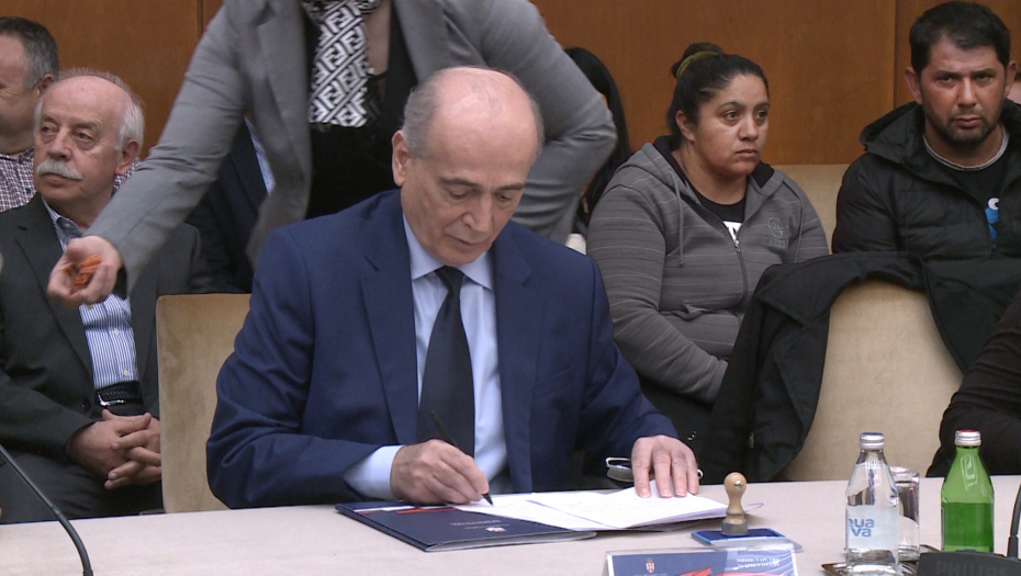 POTPISANI UGOVORI ZA JOŠ 65 KUĆA U SELIMA SRBIJA