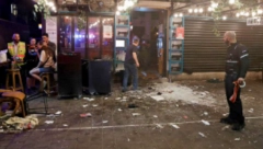 DVOJE MRTVIH I OSMORO RANJENIH U PUCNJAVI U TEL AVIVU: Ljudi vrištali, skrivali se ispod stolova! (FOTO, VIDEO)