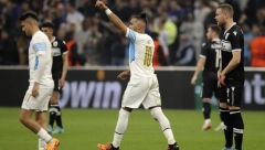 ZAUSTAVITE SVE! IMAMO GOL SEZONE! Spektakularan gol zvezde Marseja protiv PAOK-a o kojem se priča! (VIDEO)