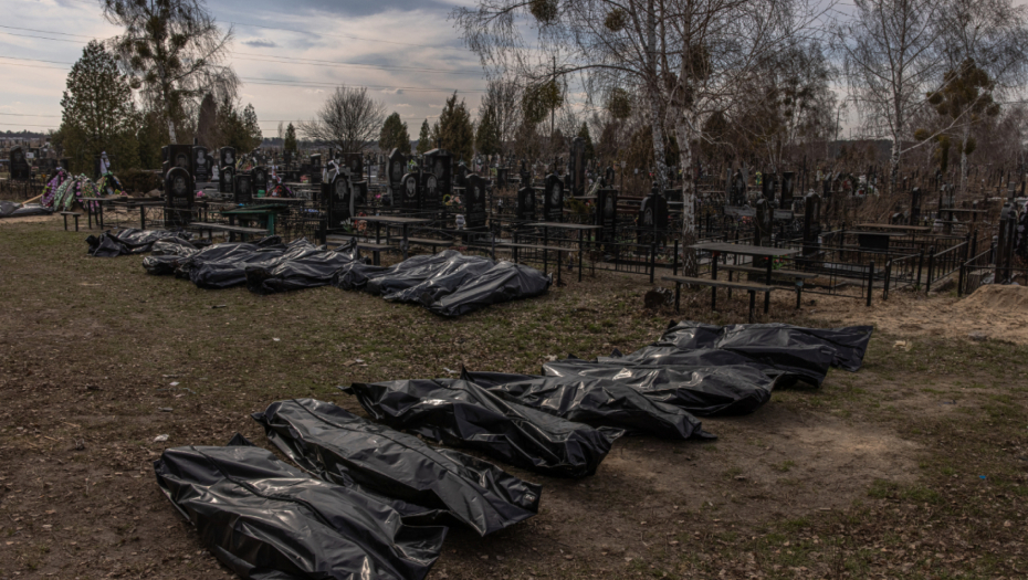 LEŠEVI SE RASPADAJU NA SUNCU! Jezive scene iz Ukrajine zaprepastile planetu (UZNEMIRUJUĆI FOTO)