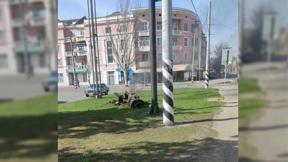 RASTE BROJ MRTVIH U KRAMATORSKU Pronađeni ostaci balističke rakete, Rusija demantuje umešanost (FOTO)