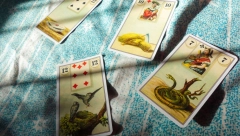 LENORMAND KARTE OTKRIVAJU ŠTA ČEKA SVAKI ZNAK U APRILU: Veoma su precizne, pojedini pripadnici zodijaka moraju da se pripaze!