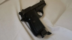 OTKRIVEN ARSENAL ORUŽJA U PREŠEVU U kući krio i drogu!