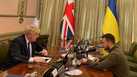DŽONSON HITNO POZVAO ZELENSKOG Glavni problem je ruska blokada, ali britanski premijer ima ideju kako da to reše