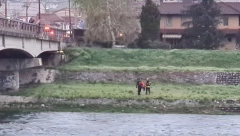 DEVOJKA KOJA JE SKOČILA S MOSTA IMA SAMO 16 GODINA Detalji drame u Čačku, maloletnica HITNO smeštena u Urgentni