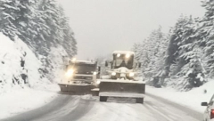 SNEŽNA MEĆAVA NA ZLATIBORU U PROLEĆE Napadalo 15 cm, vozila i dalje čiste puteve od smetova