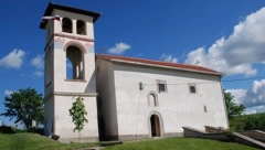 DA LI SE KRSTITE KAD PROLAZITE PORED CRKVE? Sveštenik objašnjava da li je u pitanju primitivizam ili hrišćanski čin