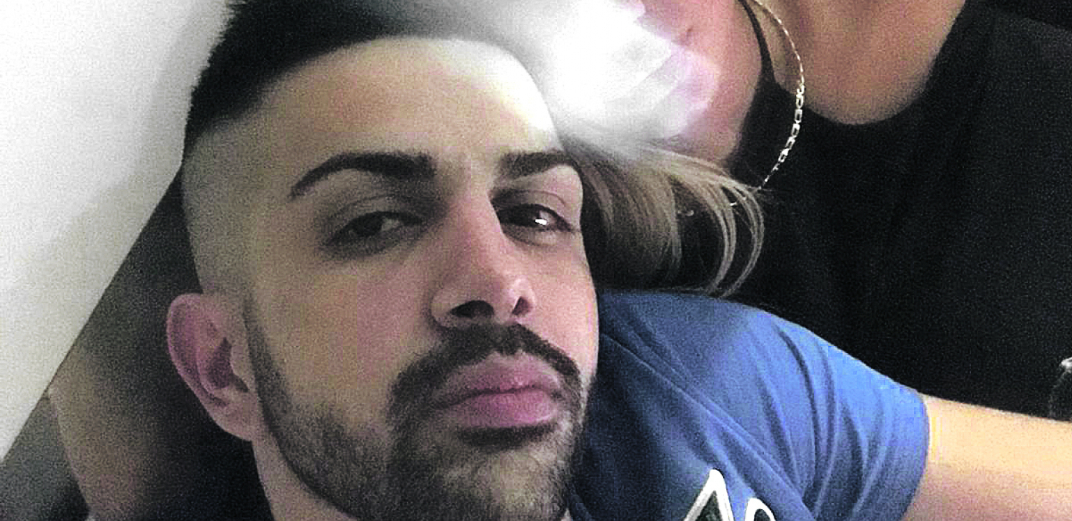 NIJE JE ŠTEDEO Nakon što je pokušala da se opere, oglasio se Anin bivši, pa joj poslao brutalnu poruku