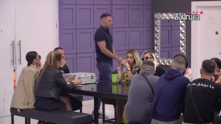 ANĐELO SE JADAO MINI Zadrugar pokušava da se opere od odnosa sa MC Aleks, izgovorio nešto još užasnije što će sve razbesneti