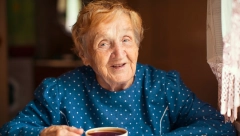 NAJSTARIJA ŽENA IMA RECEPT ZA DUGOVEČNOST: Suzana je svakog dana jela isti doručak, te namirnice imamo svi u frižideru