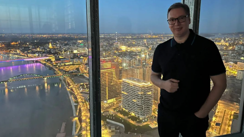 SMRZAO SAM SE Vučić: Pravim se kao da nisam, beskrajno sam ponosan na Beograd na vodi (FOTO)