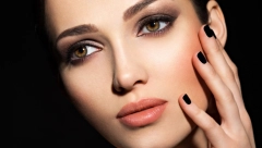 DA IZGLEDATE KAO MISTERIOZNA ZAVODNICA, A NE KAO ODŽAČAR  Evo kako  da izvedete suptilni Smokey Eye efekat