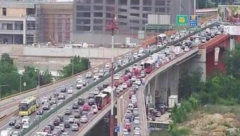 LANČANI SUDARI IZAZVALI KOLAPS Zbog saobraćajnih nezgoda u ovom delu Beograda formirane kolone vozila