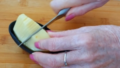 KROMPIR JE PRAVA RIZNICA ZDRAVLJA Ima manje kalorija od hleba, a sadrži više kalijuma nego banana