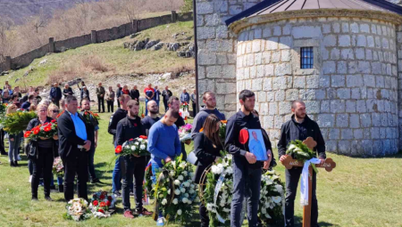 DA LI MI JE MAJKA STANA IŠTA JELA? Baja Mali Knindža otkrio poslednje reči svog brata, Lazo Pajčin trpeo velike bolove, nije hteo da ga porodica vidi kako plače