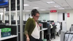 PRVO DOBILA OTKAZ, PA DRSKO PISMO OD ŠEFA Samohrana majka u suzama zbog bezobrazluka kompanije